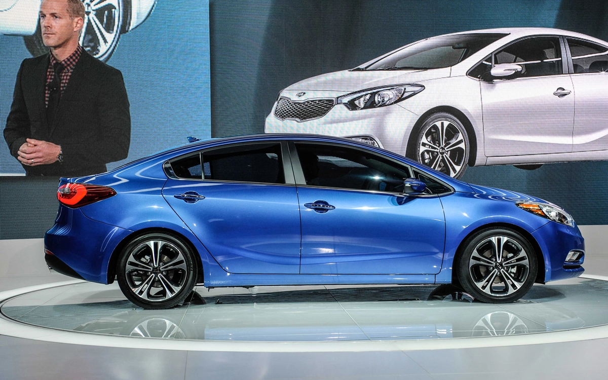 2014-kia-forte-sedan-side-2.webp