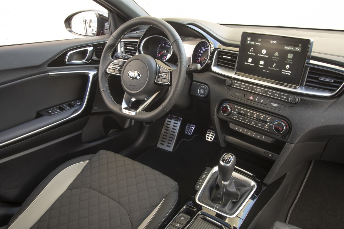 2019012303_Kia_Proceed.jpg