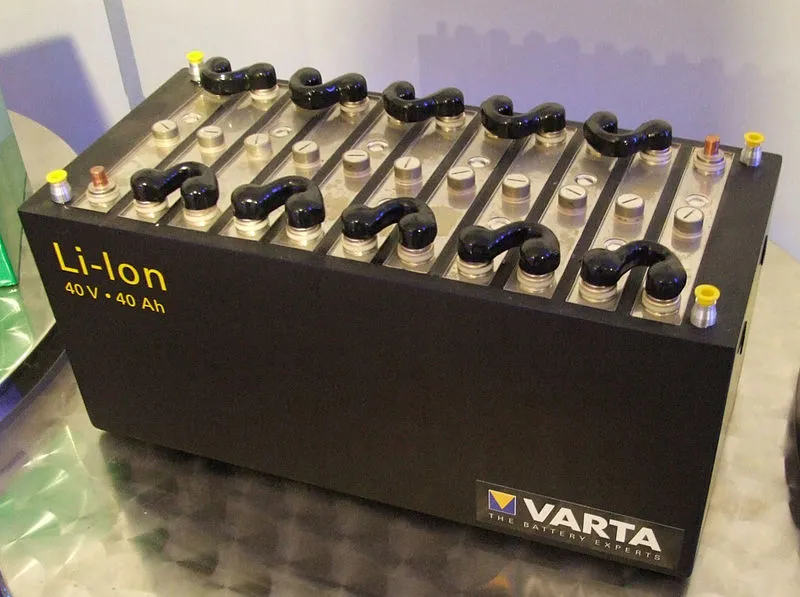800px-Lithium-Ionen-Accumulator.webp