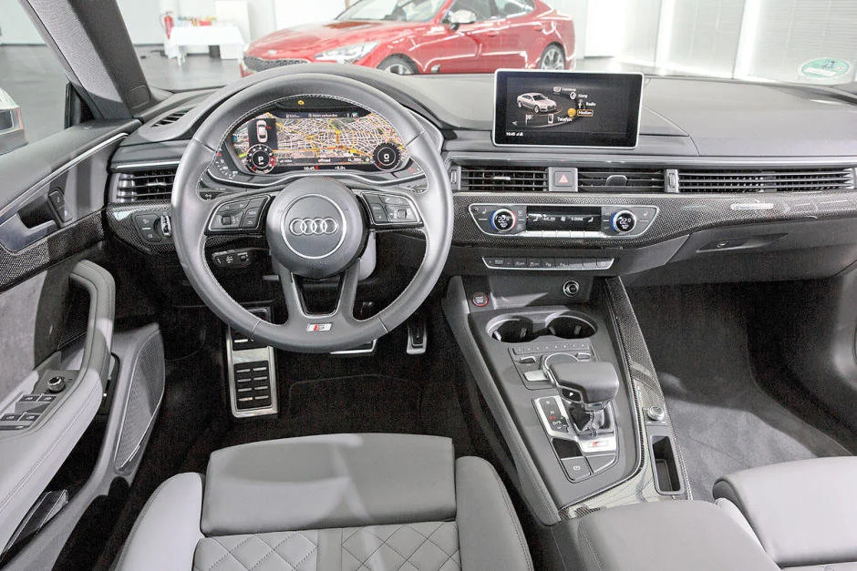audi-s5-sportback-vs-kia-stinger-1e33448b3c0807d929-940-0-1-95-1.webp