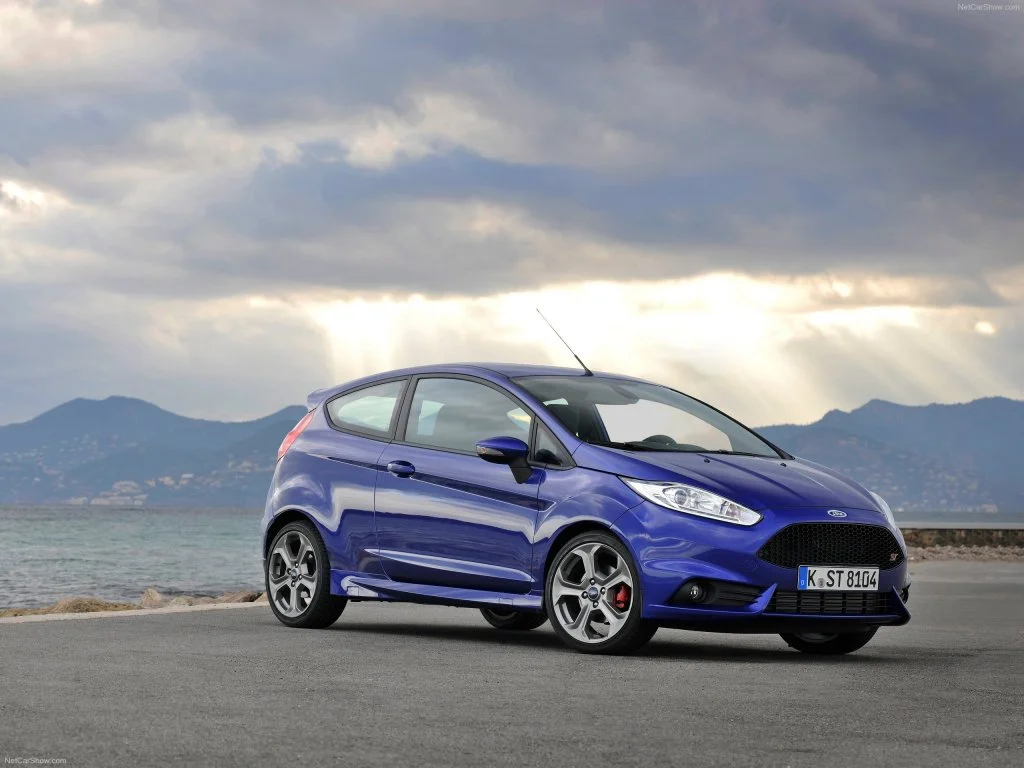 Ford-Fiesta_ST-2013-wallpaper.webp