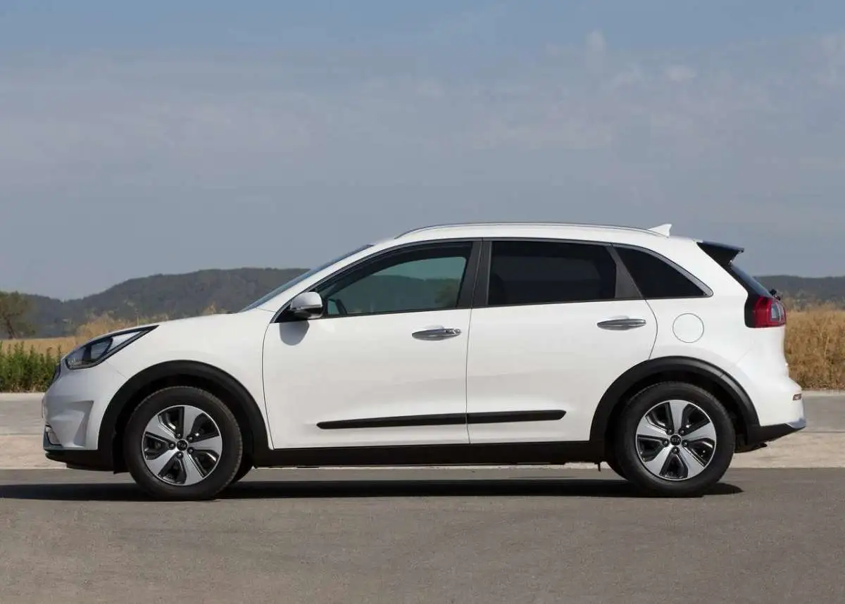 kia-niro-2016-misure-esterne.webp