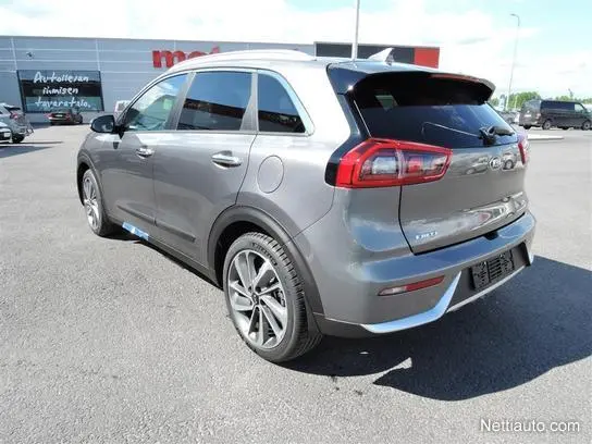 KIA-Niro-84e59aaf6228463e-medium.webp