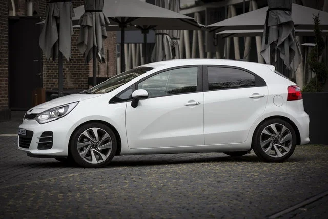 kia-rio-2015-restyling_16.webp