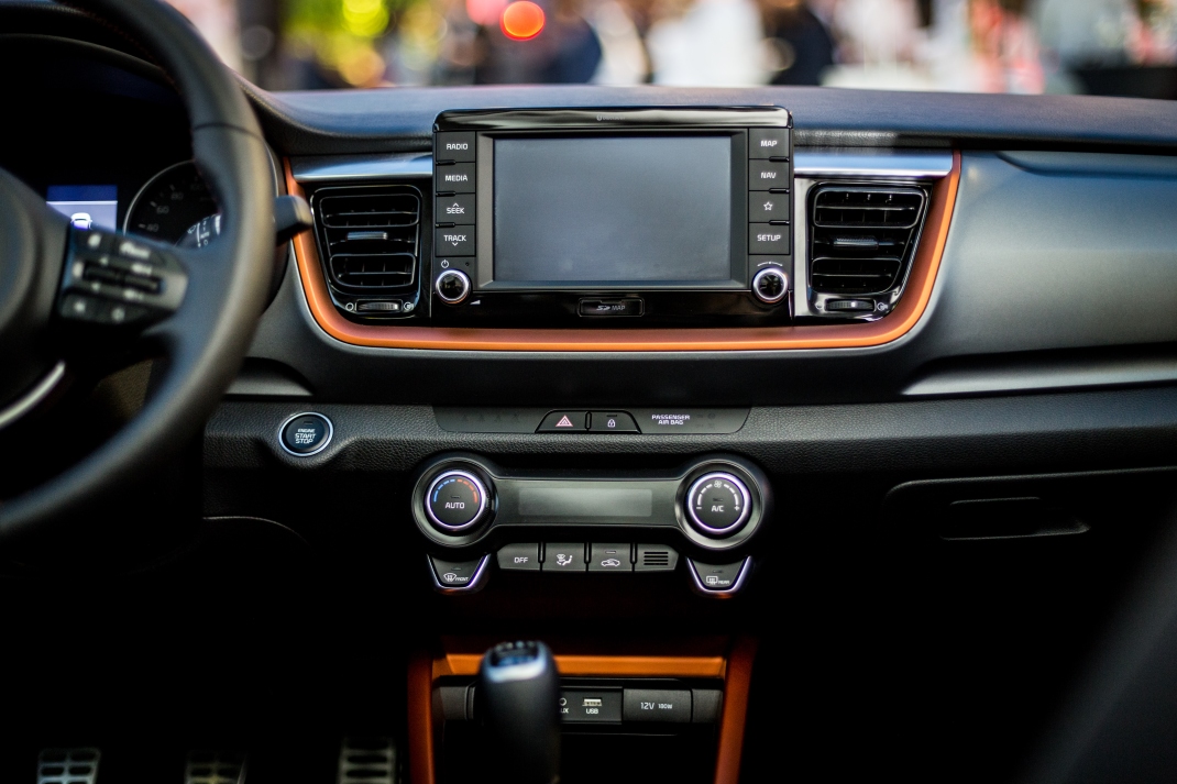 Kia-Stonic-2018-10.jpg
