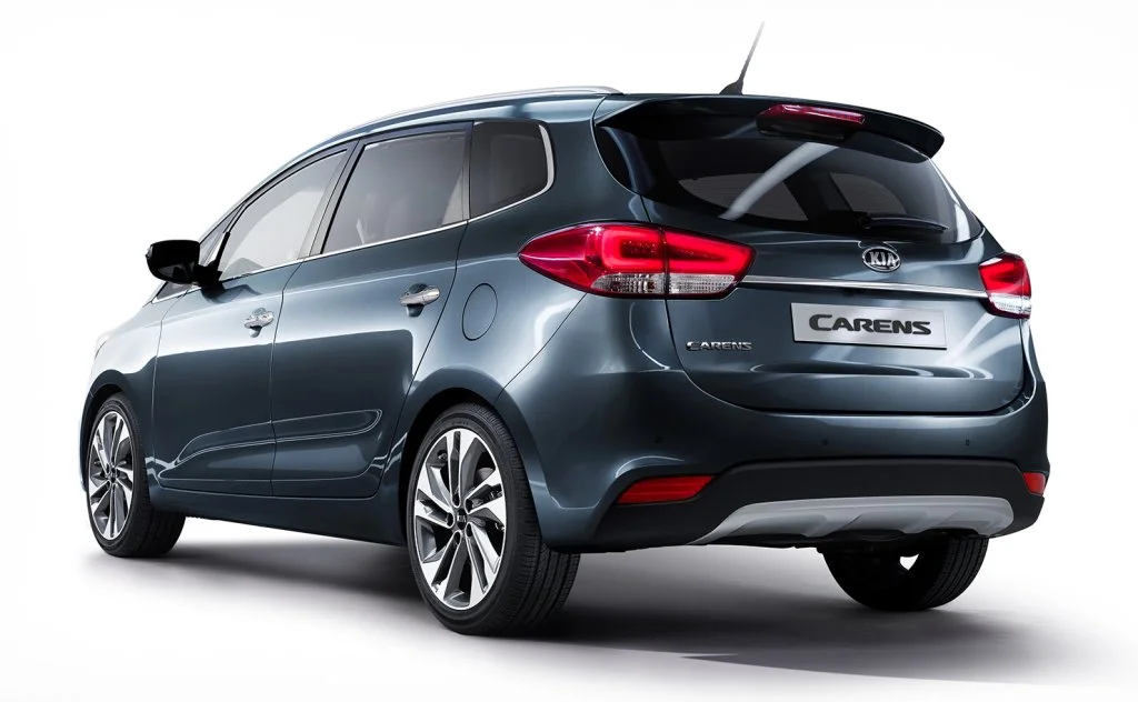 New-Kia-Rondo.webp
