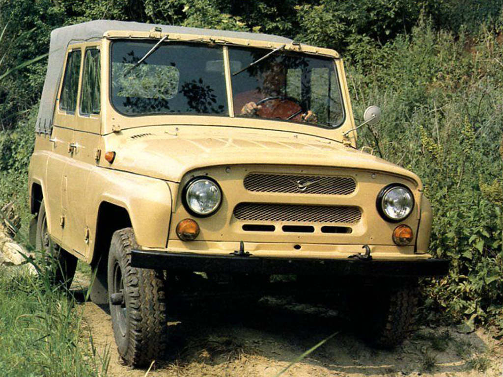 uaz-469b-1972-1985-photo-03.jpg