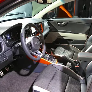Kia Stonic - posto guida
