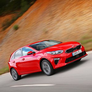 kia-ceed-galerie-foto-d1e92f014e378629d7-0-0-0-0-0