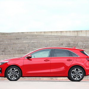 kia-ceed-galerie-foto-d0f99f014e098838a3-0-0-0-0-0