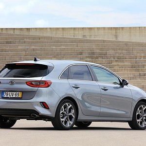 kia-ceed-galerie-foto-74261f014e55851a37-0-0-0-0-0