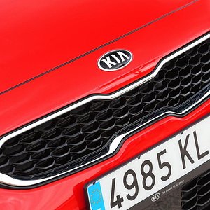 kia-ceed-galerie-foto-40b4af014df68e7476-0-0-0-0-0