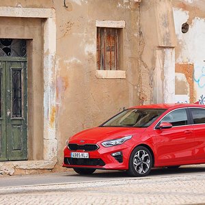 kia-ceed-galerie-foto-13da9f014e4e82b0fc-0-0-0-0-0