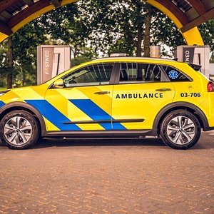e-niro-ambulance-00001-fonte rtlautowereld.pmgcontent.nl.jpg