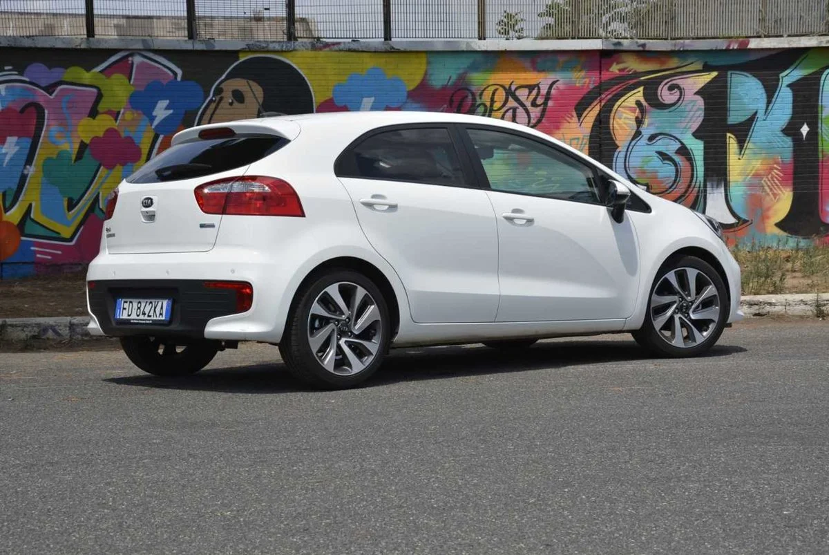 Kia Rio 1.1 CRDi S&S High-Tech - prova su strada