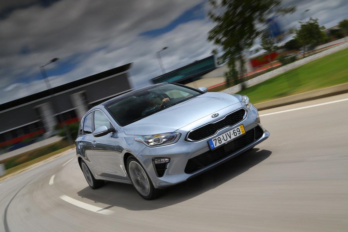 kia-ceed-galerie-foto-11266f014e1b8e9bf7-0-0-0-0-0