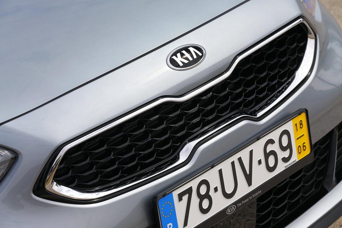 kia-ceed-galerie-foto-15e47f014dfc87c9ce-0-0-0-0-0