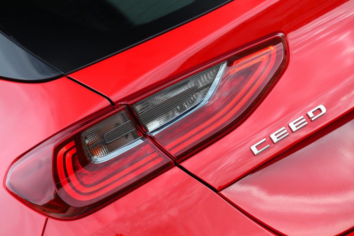 kia-ceed-galerie-foto-f83a4f014df98d8675-0-0-0-0-0