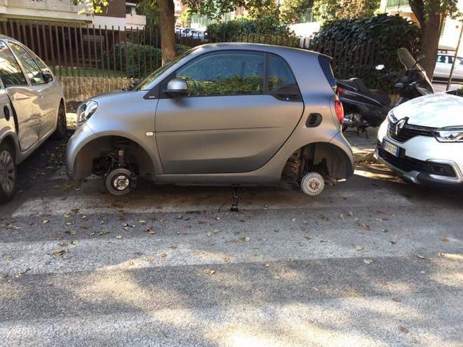 4847478_smart_ruote.jpg