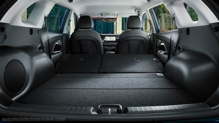 kia-niro-2020-boot.jpg