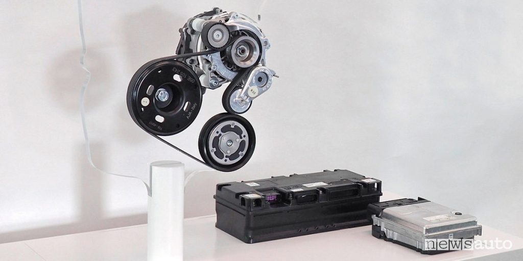 Sistema completo mild-hyrbod composto da alternatore reversibile Mild Hybrid 48V, batteria e centralina di gestione Volkswagen Golf 8