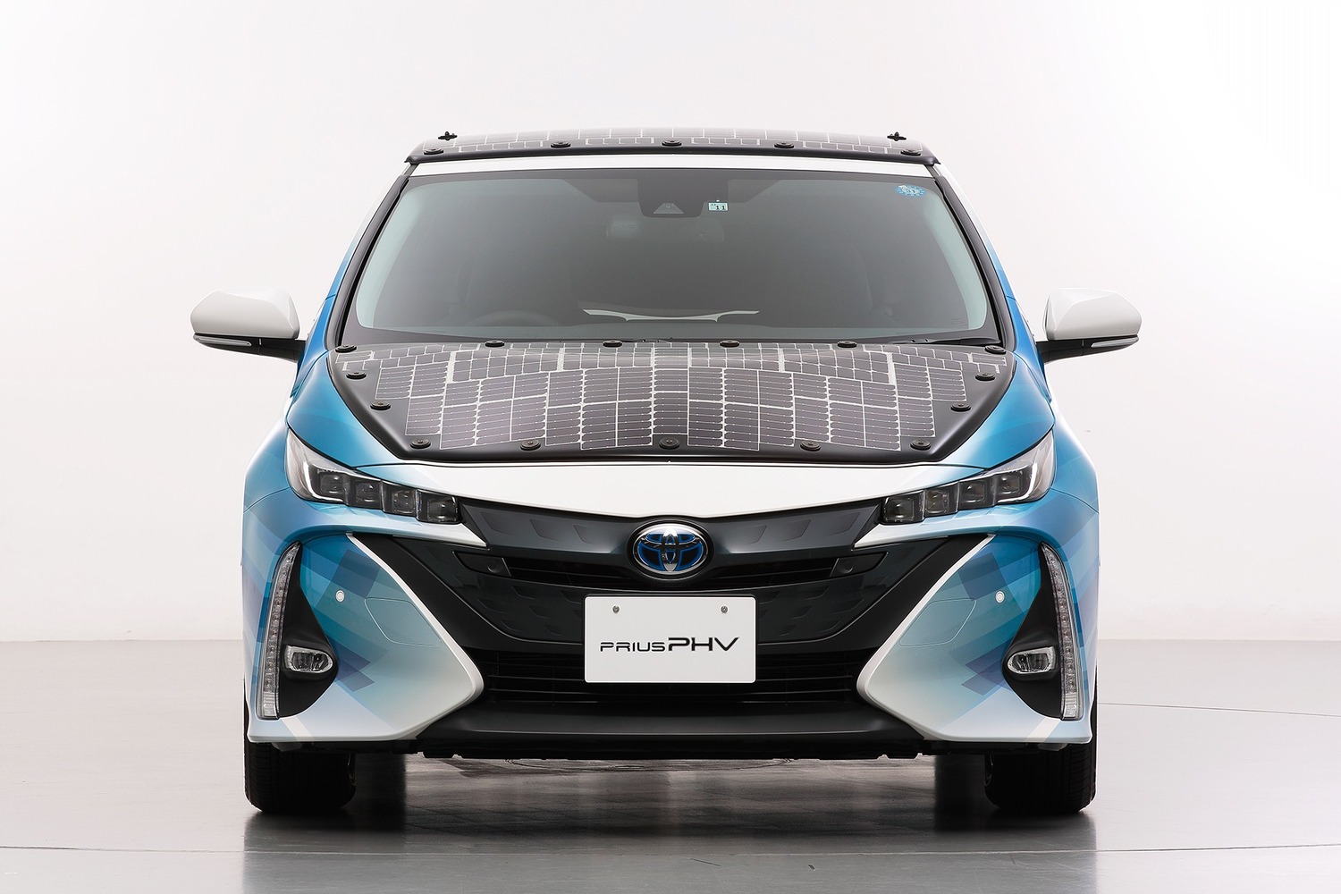 toyota-prius-phev-sharp-6.jpg